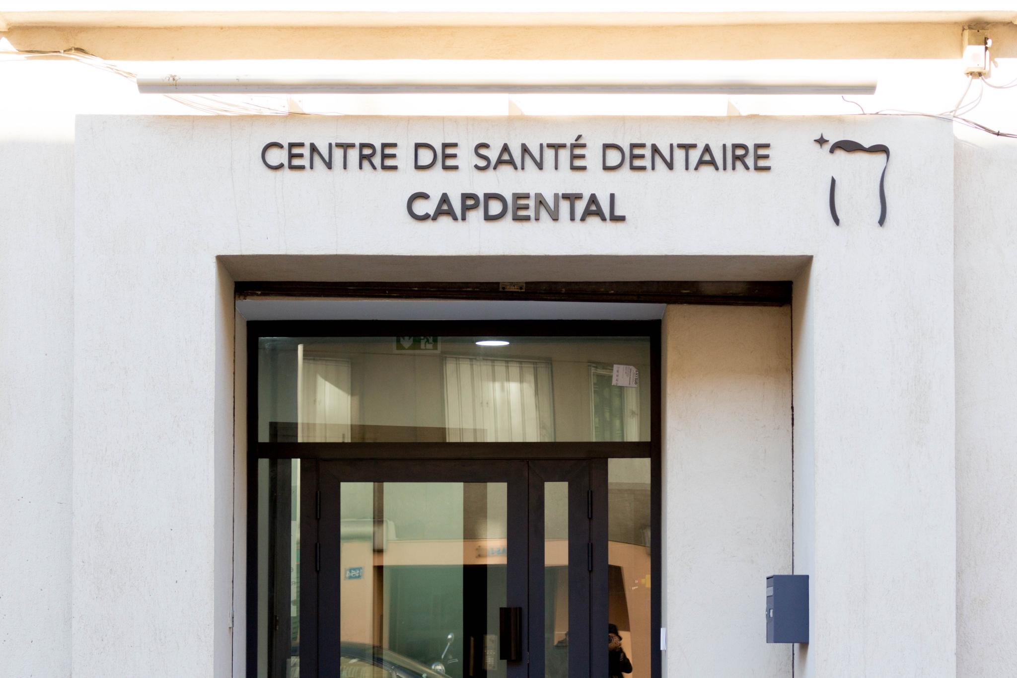 L'entrée de l'immeuble, avenue de la Capelette